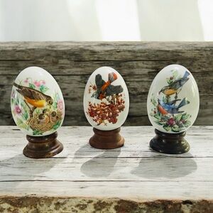 Avon Seasons Porcelain Eggs Birds Wooden Stands 1984 set of 3